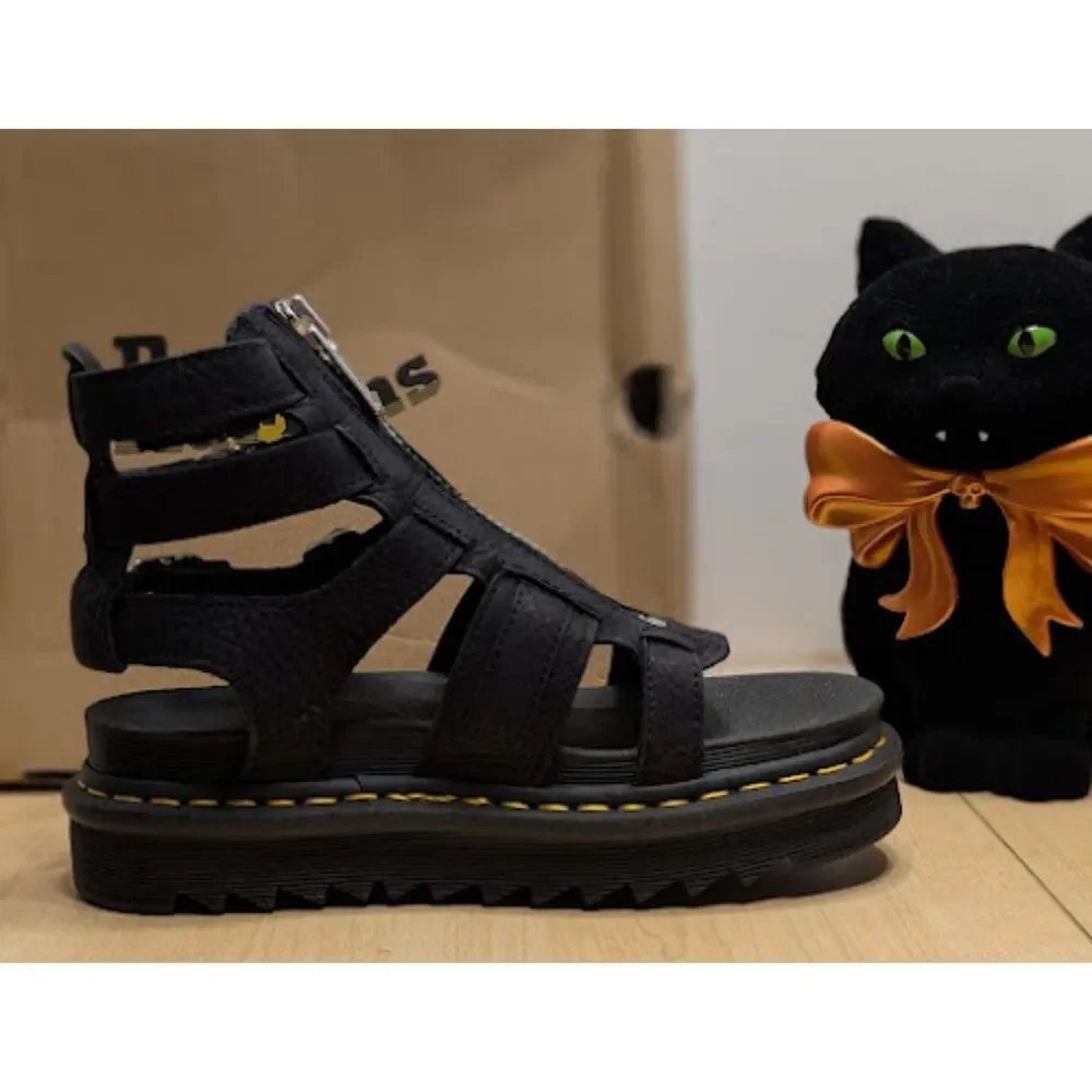 Dr. Martens Olson Grey Tumbled Nubuck Leather Gladiator Zip Sandals UK 5 NIB